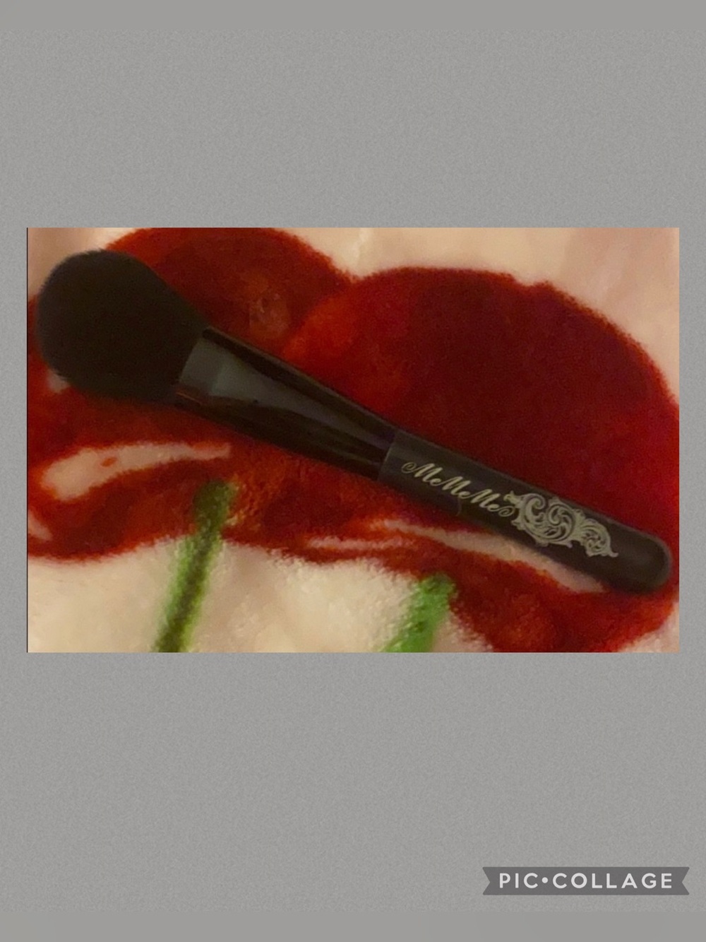 ME ME ME loose powder makeup brush